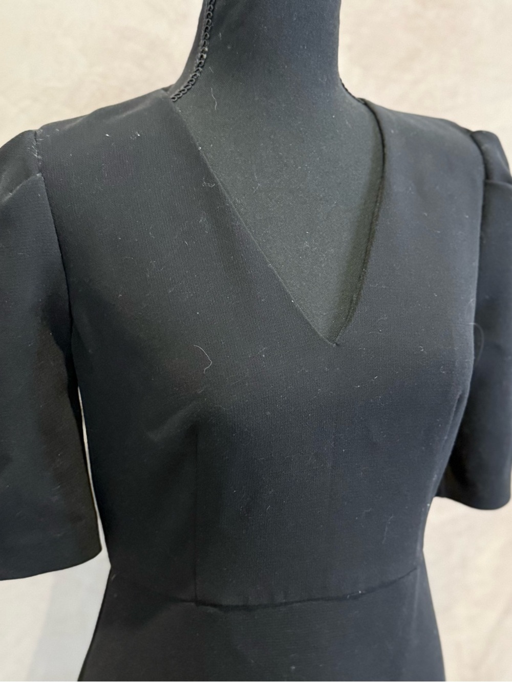 Ann Taylor Black Midi Sheath Dress with V-Neck and Puff Sleeves - Picture 11 of 12